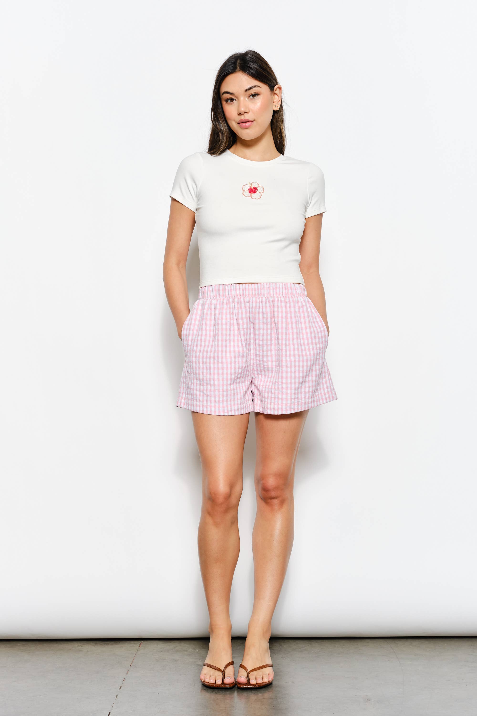 FLOWER BEAD EMBROIDERED TEE