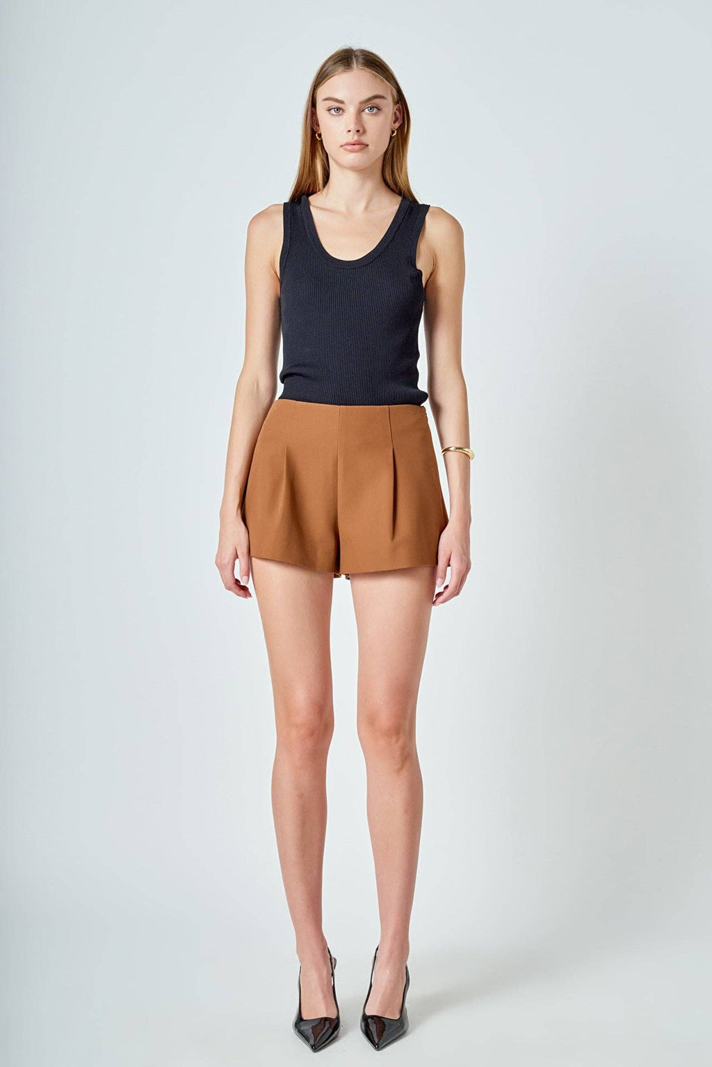 LOW RISE TAILORED SHORTS