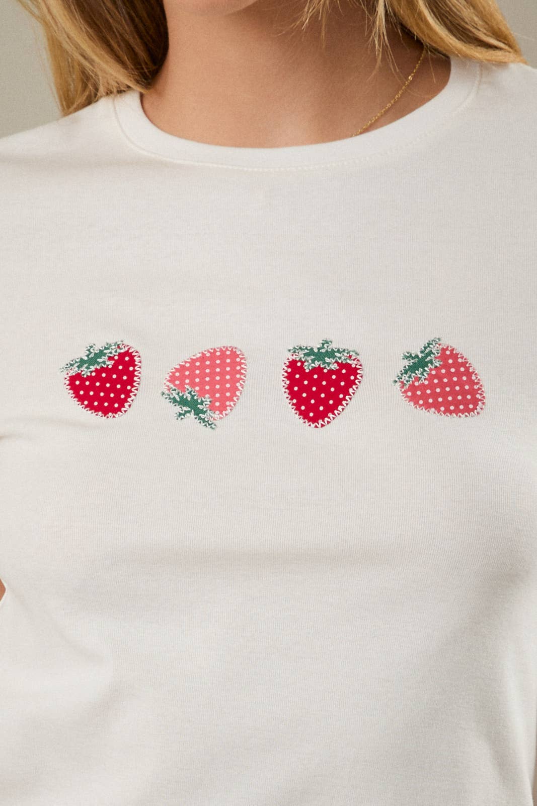 CREW NECK "STRAWBERRY" T-SHIRT