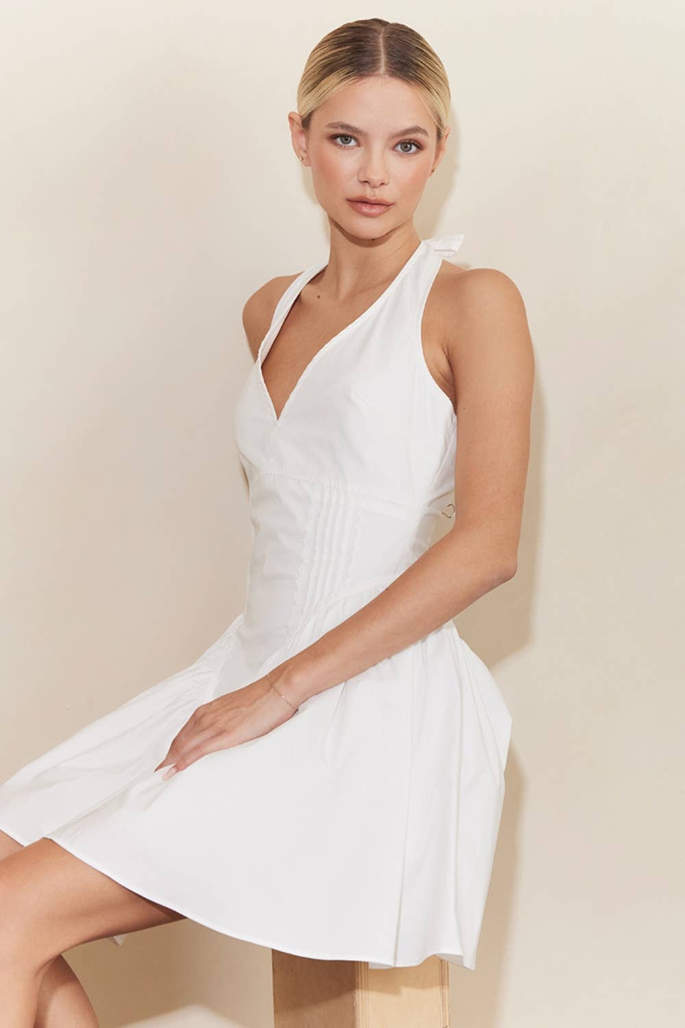 TIMELESS CLASSIC CLASSY HALTER NECK MINI DRESS Contemporary / White / L TIMELESS CLASSIC CLASSY HALTER NECK MINI DRESS Contemporary / White / L