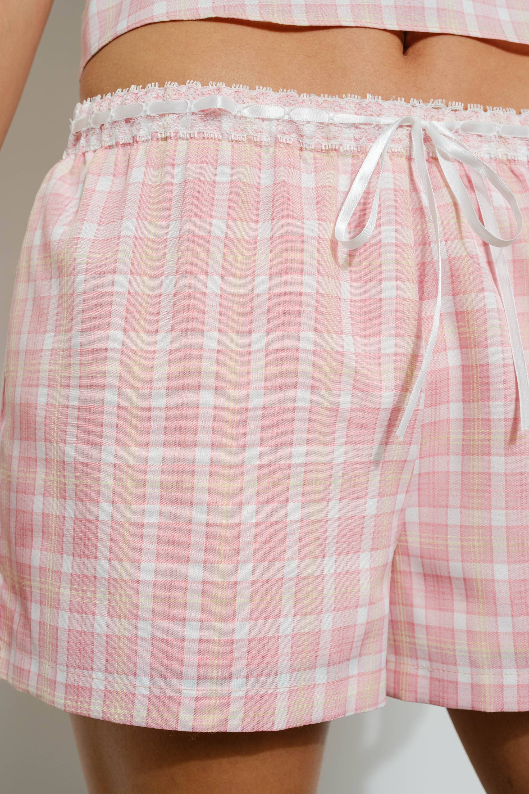 LACE TRIM PLAID SHORTS