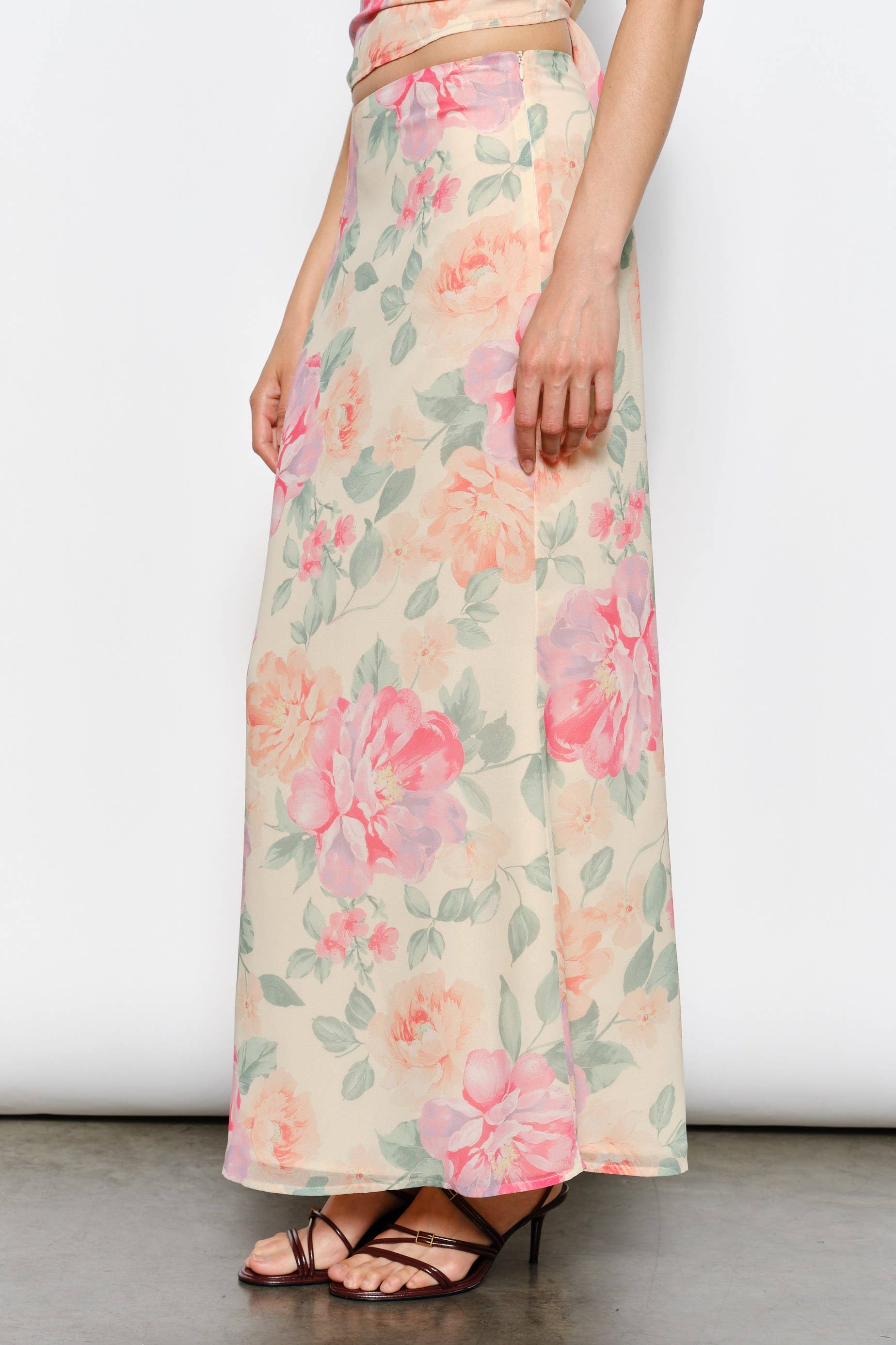 EMILIA EXCLUSIVE FLORAL PRINT SKIRT