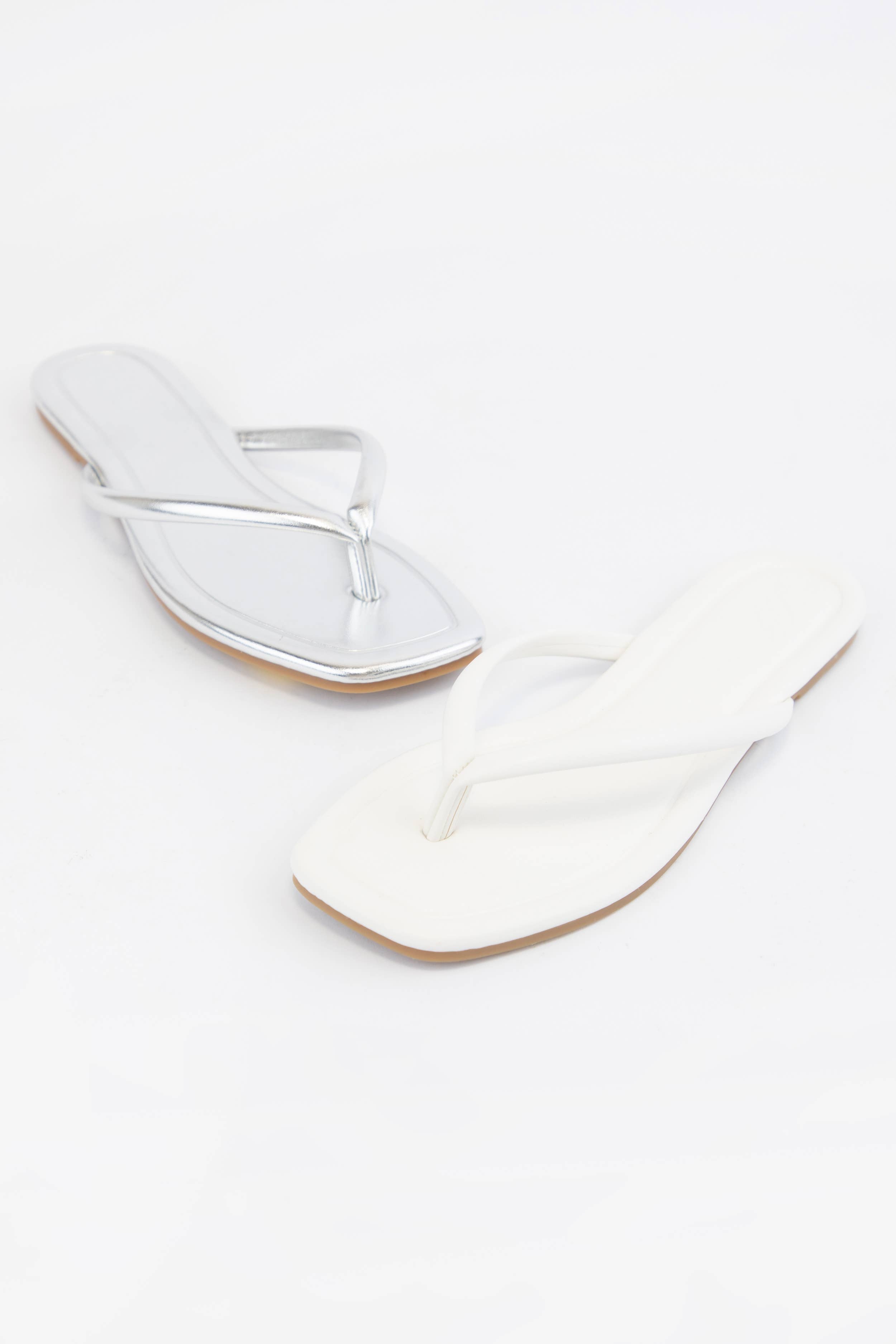 TALLULAH-1 SOLID COLOR SQUARE-TOE THONG SANDAL