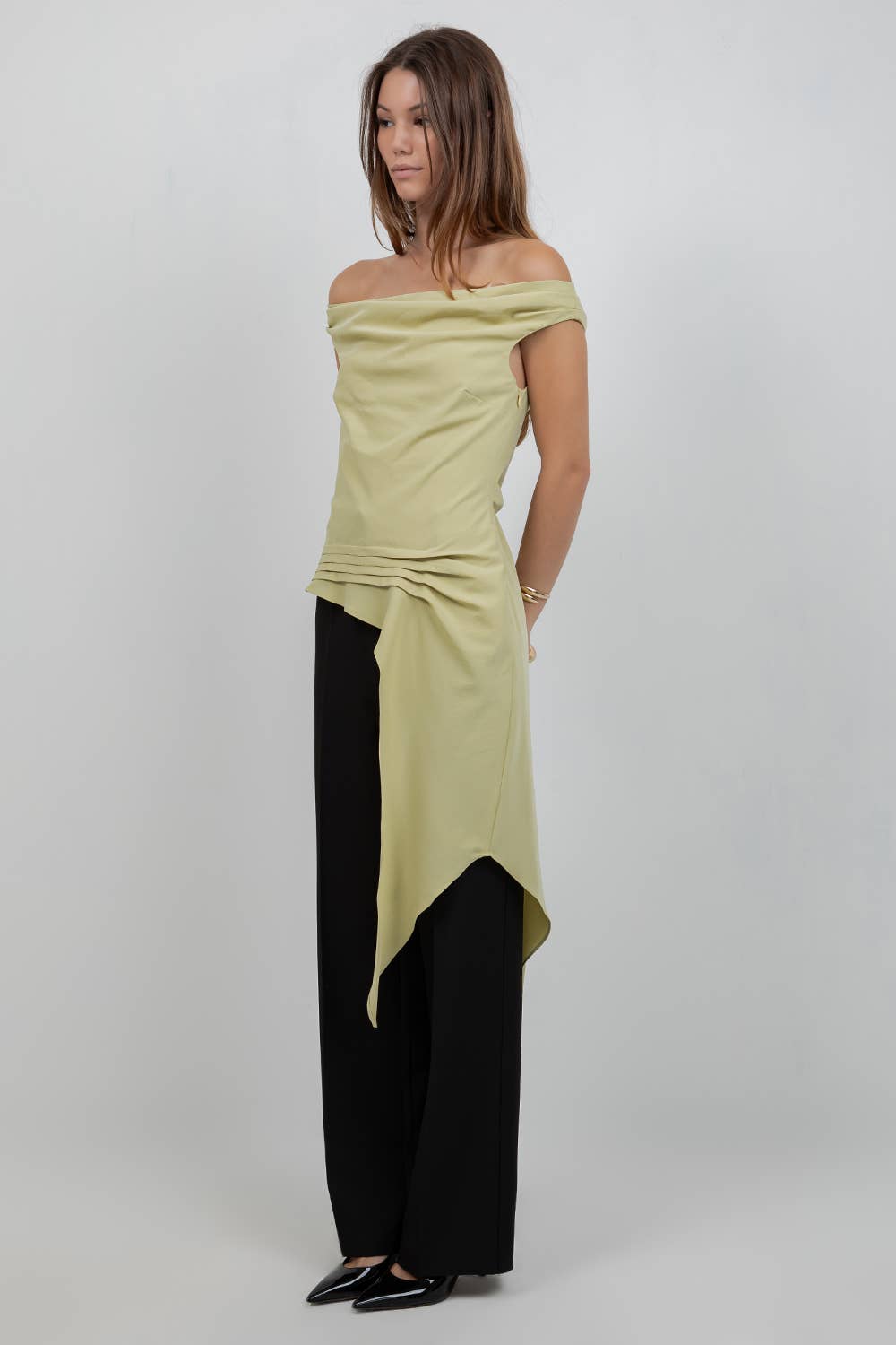 SOFT WOVEN ASYMMETRICAL SLEEVELESS TOP W PLEAT DETAILS