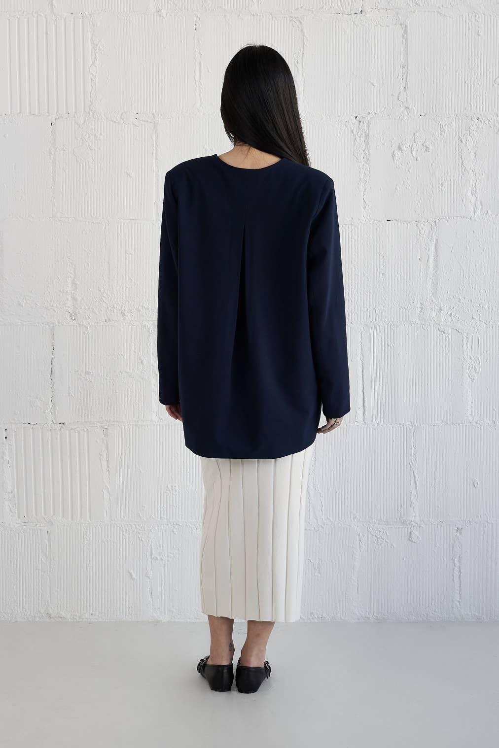 The Eleanor Blazer | Deep V-Neck Oversized Blazer