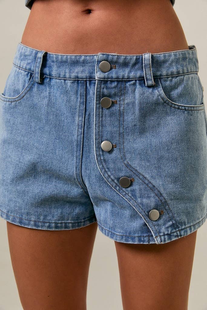 MID RISE DENIM SHORTS