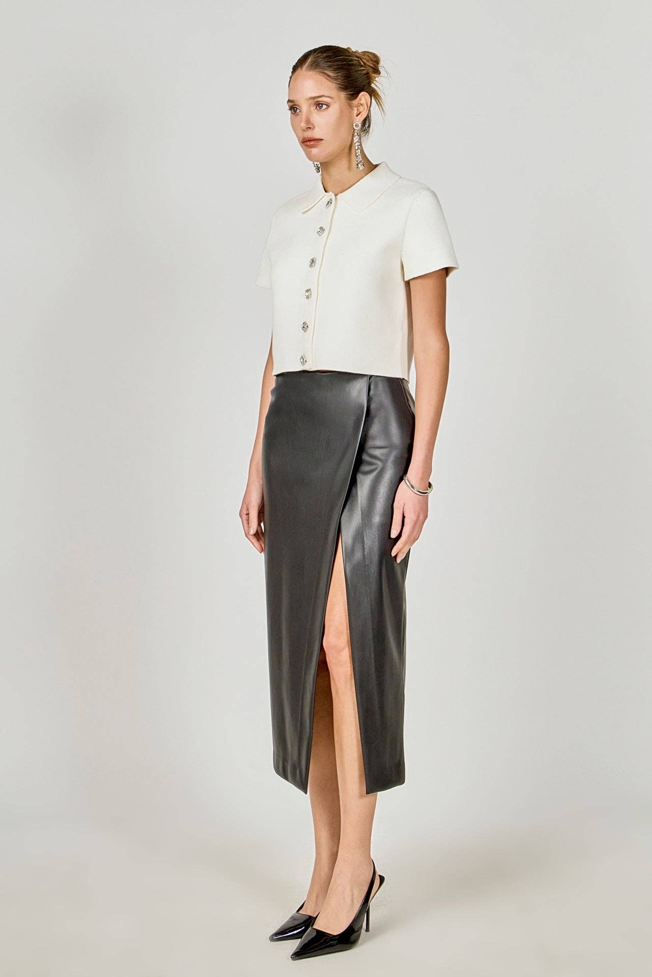 JEWL BUTTONED CROPPED KNIT TOP