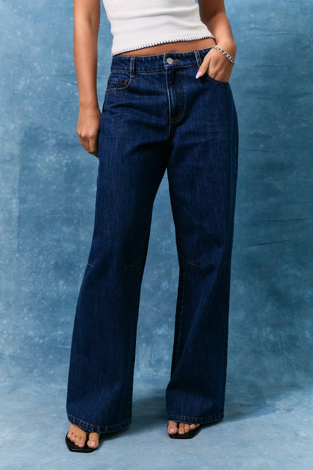 LOW-RISE USA FLAG DETAIL AT BACK PANTS