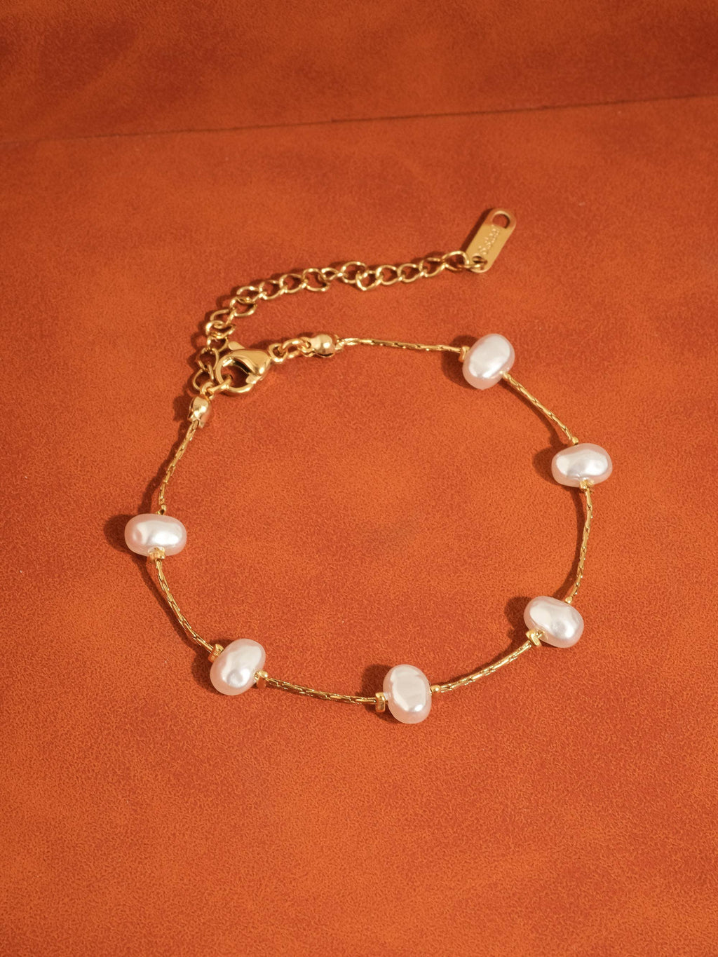 IDA PEARL NECKLACE