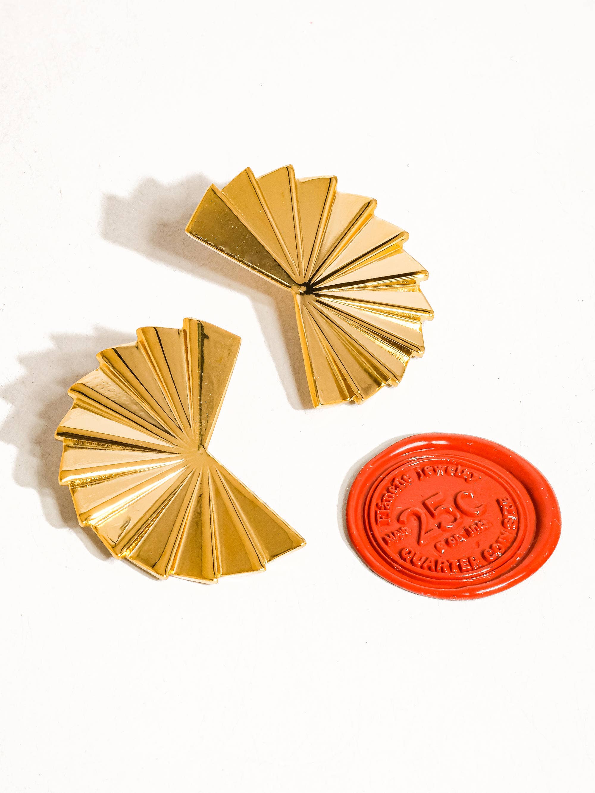Soline 18K Gold Non-Tarnish Folded Fan Earring