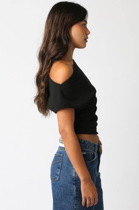 ANAHI SHOULDER TOP