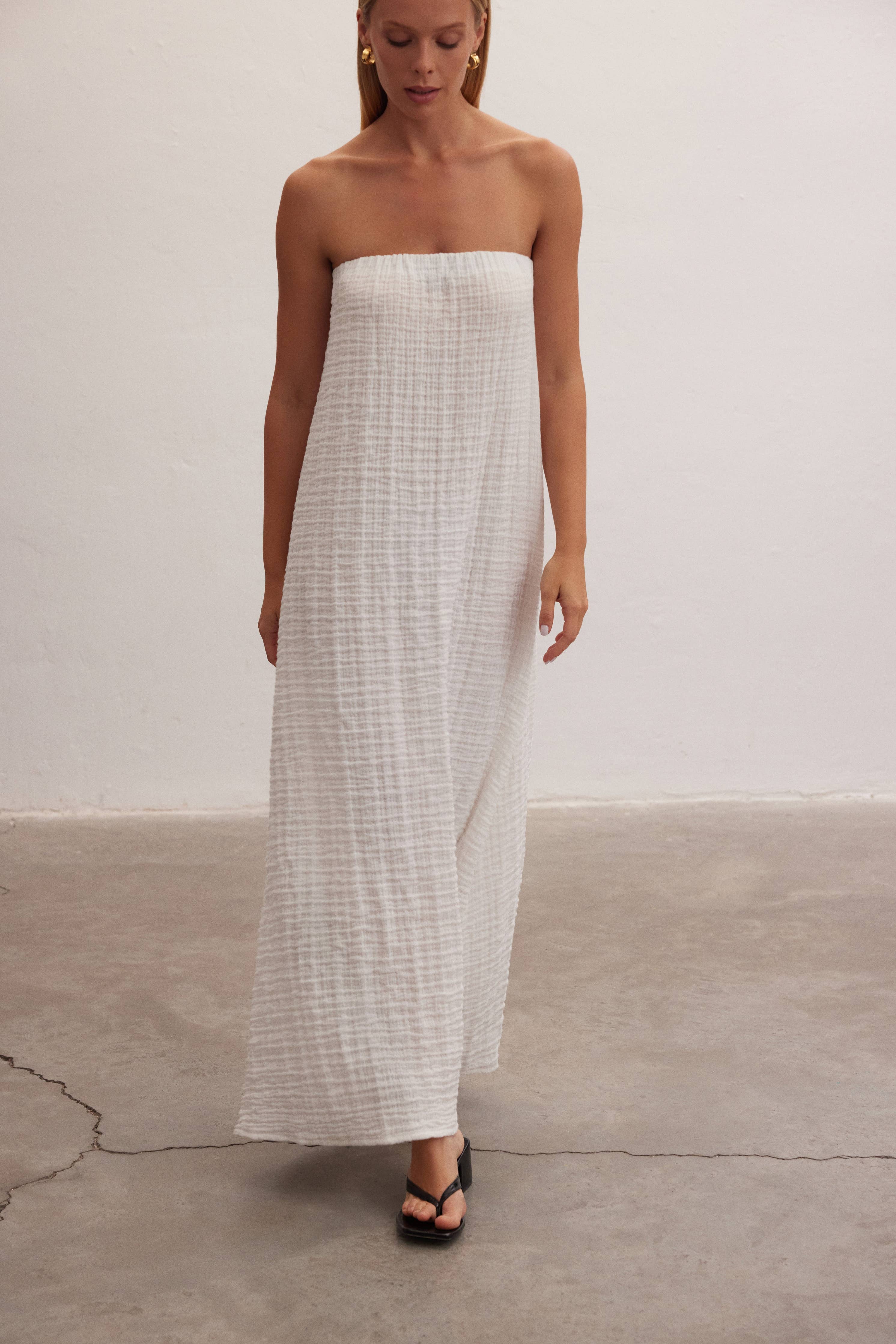 Zephyr | Textured Strapless Dress