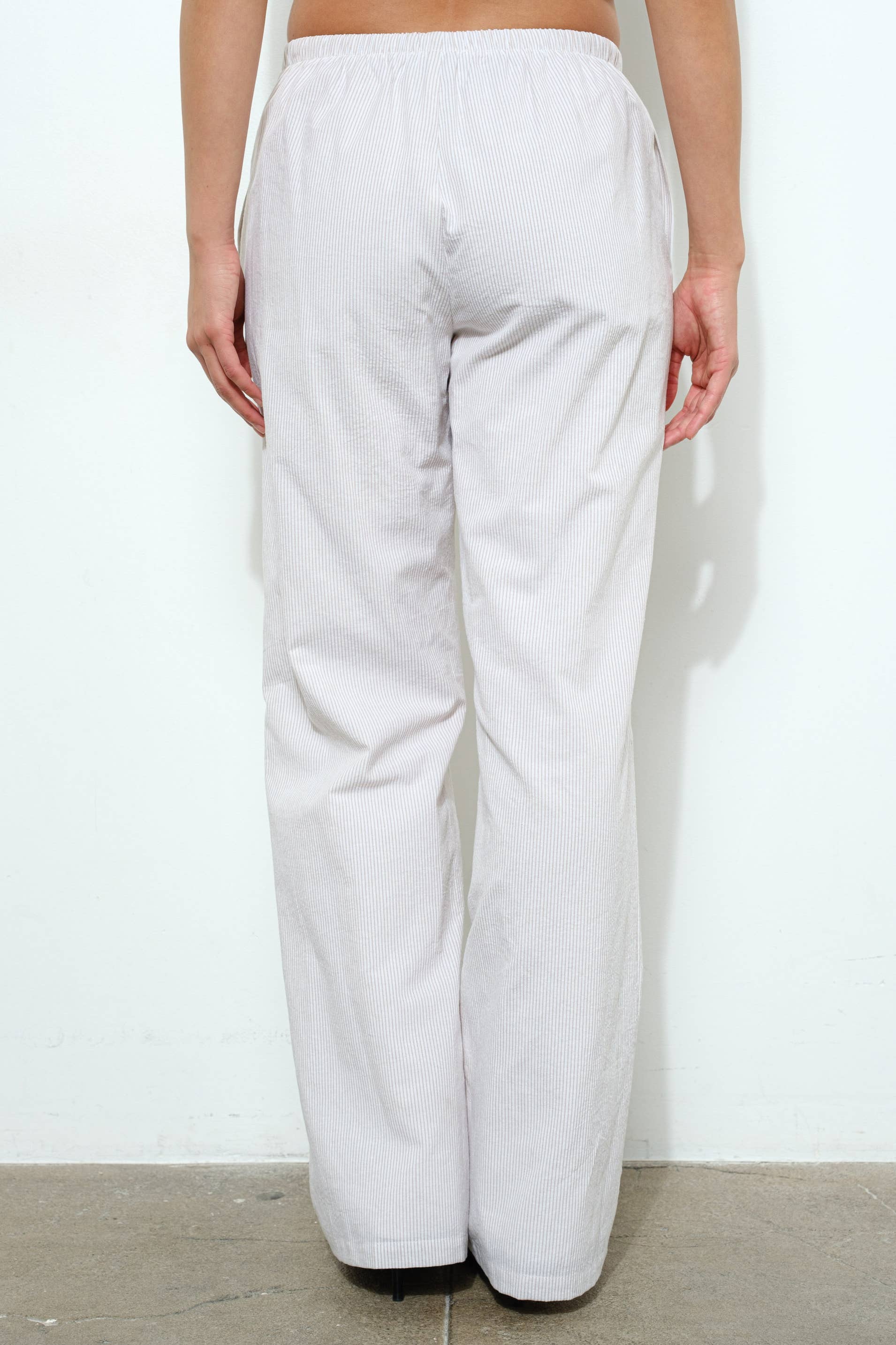SIMPLE DRAWSTRING PANTS