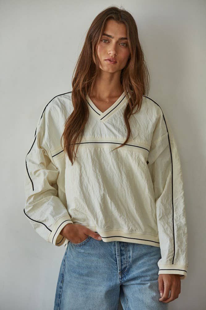 Woven Nylon Wrinkled Texture V-Neck Long Sleeve Pull