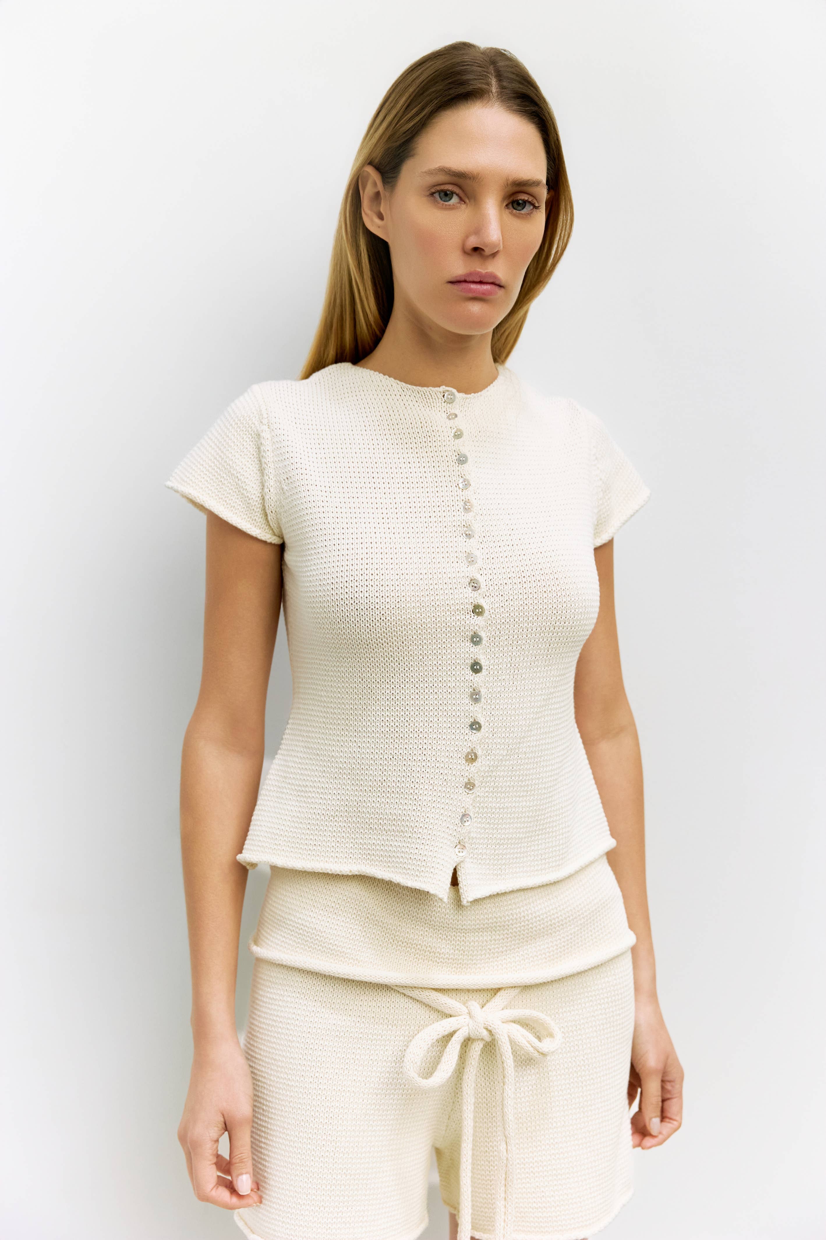 THE ALANA TOP | SUMMER KNIT BUTTON-DOWN TOP