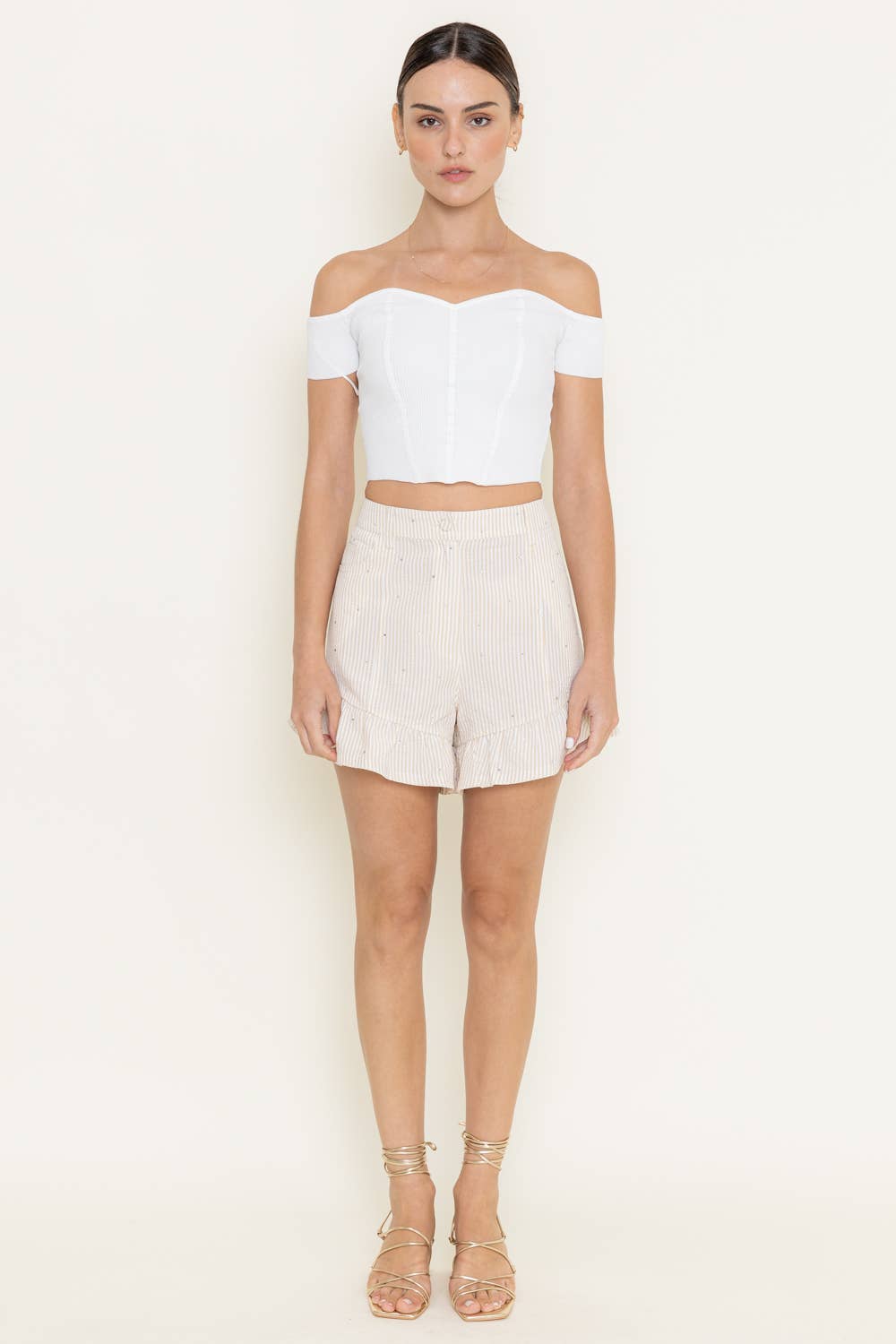 CHIC CRYSTAL RUFFLED BOTTOM HEM SHORT SHORTS