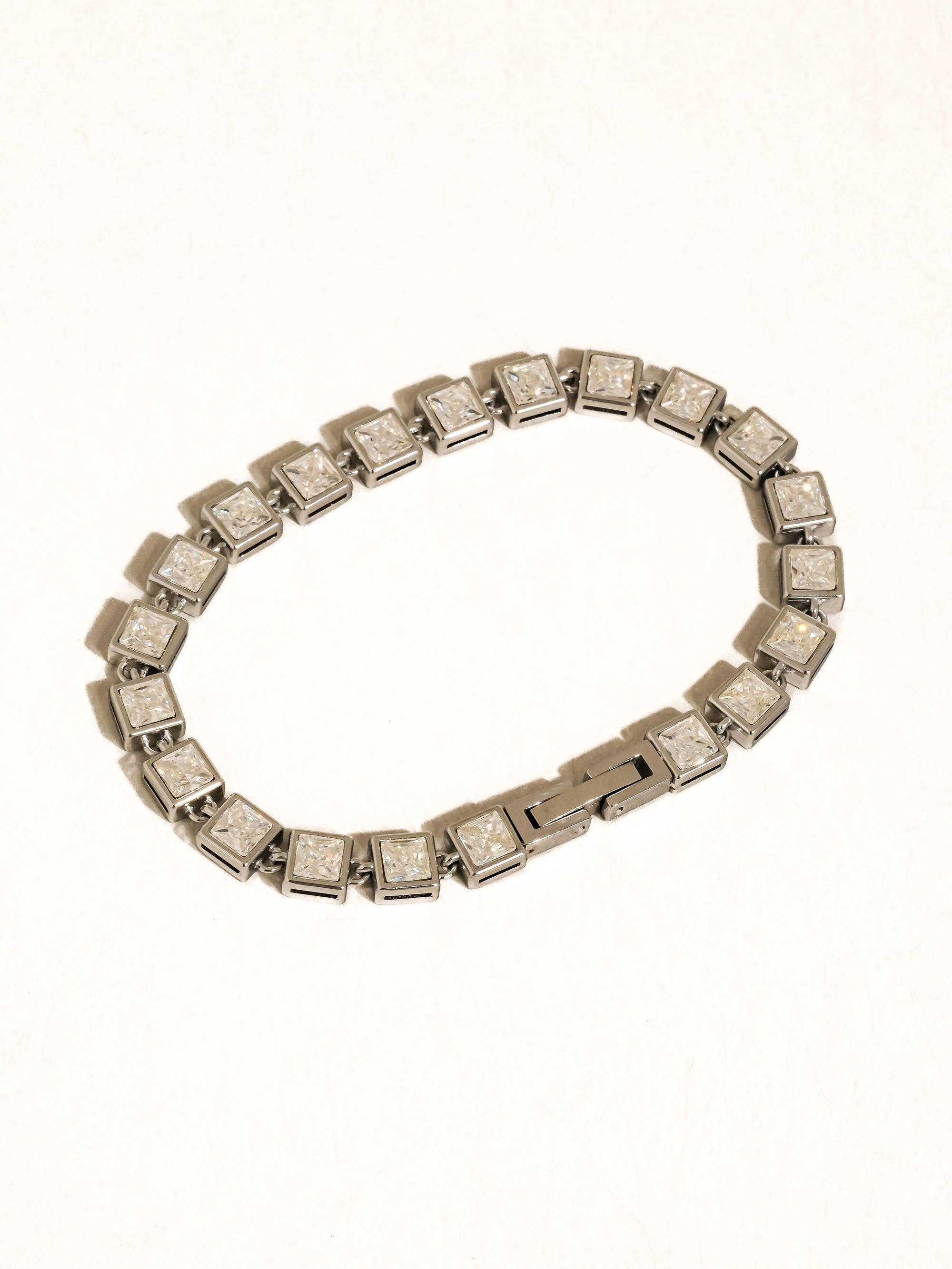 Midi 18K Gold Non-Tarnish Square Bracelet