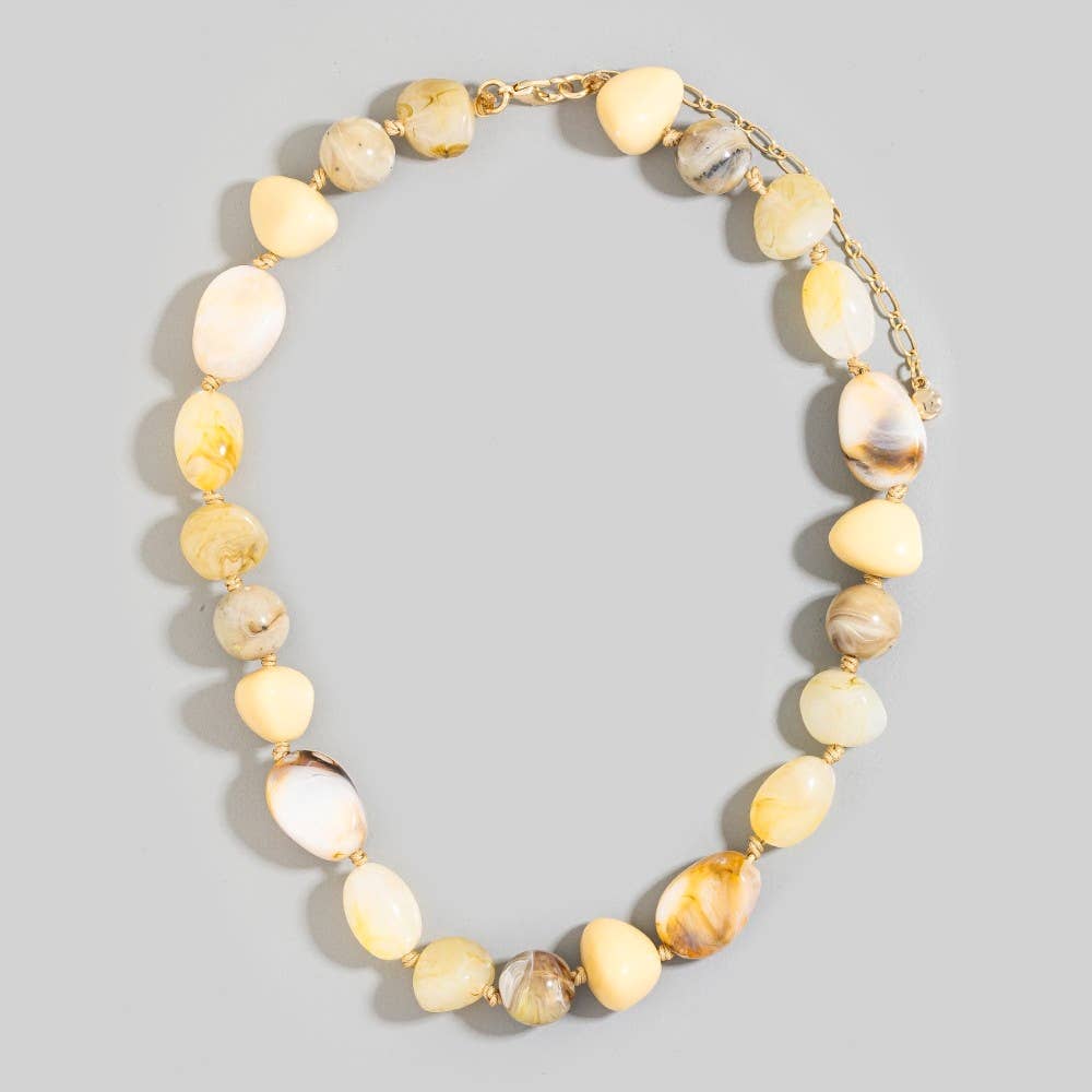 MARBLE RESIN BEADED NECKLACE