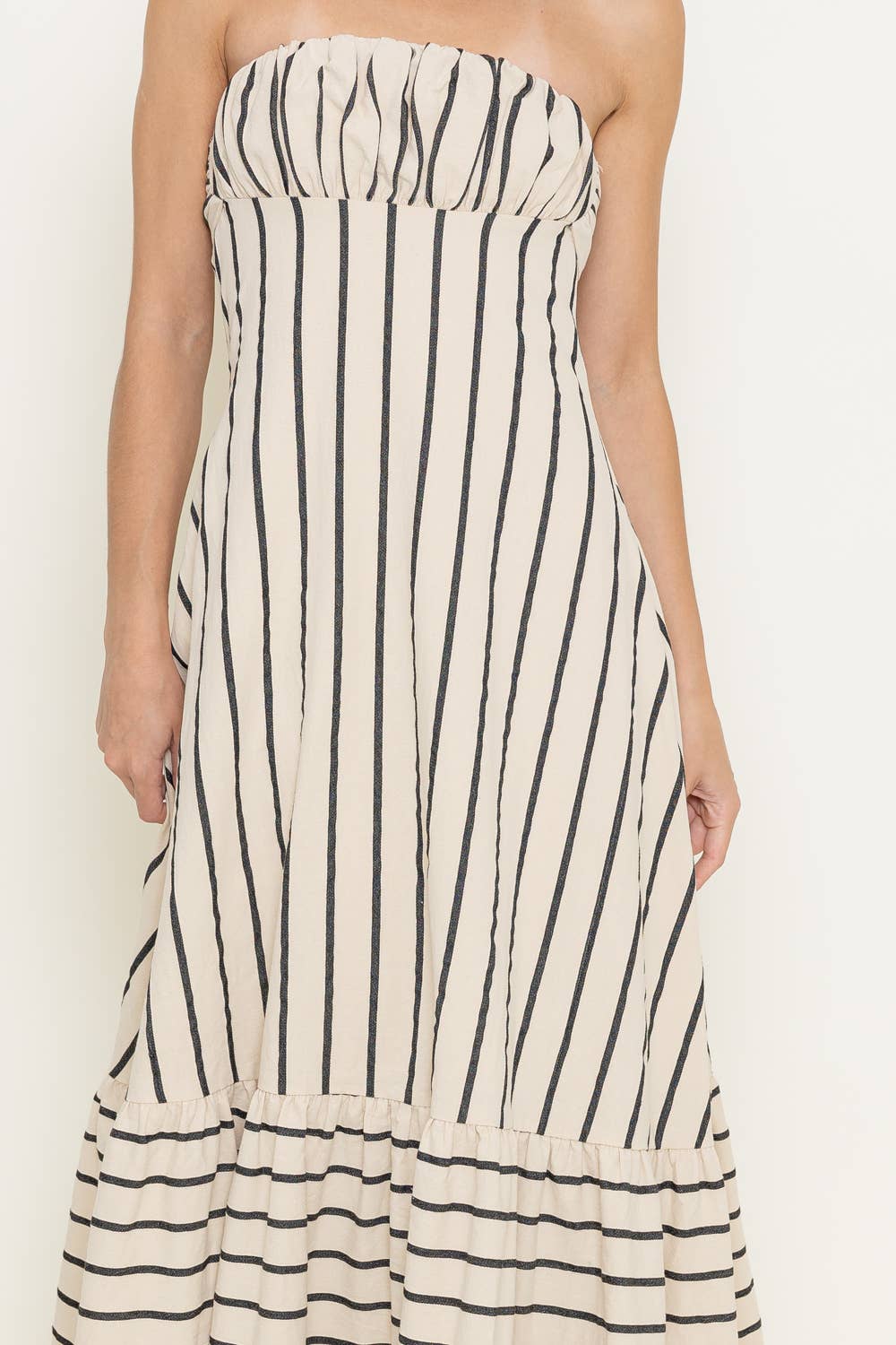 STRAPLESS STRIPES BACK TIE STRAP MAXI DRESS