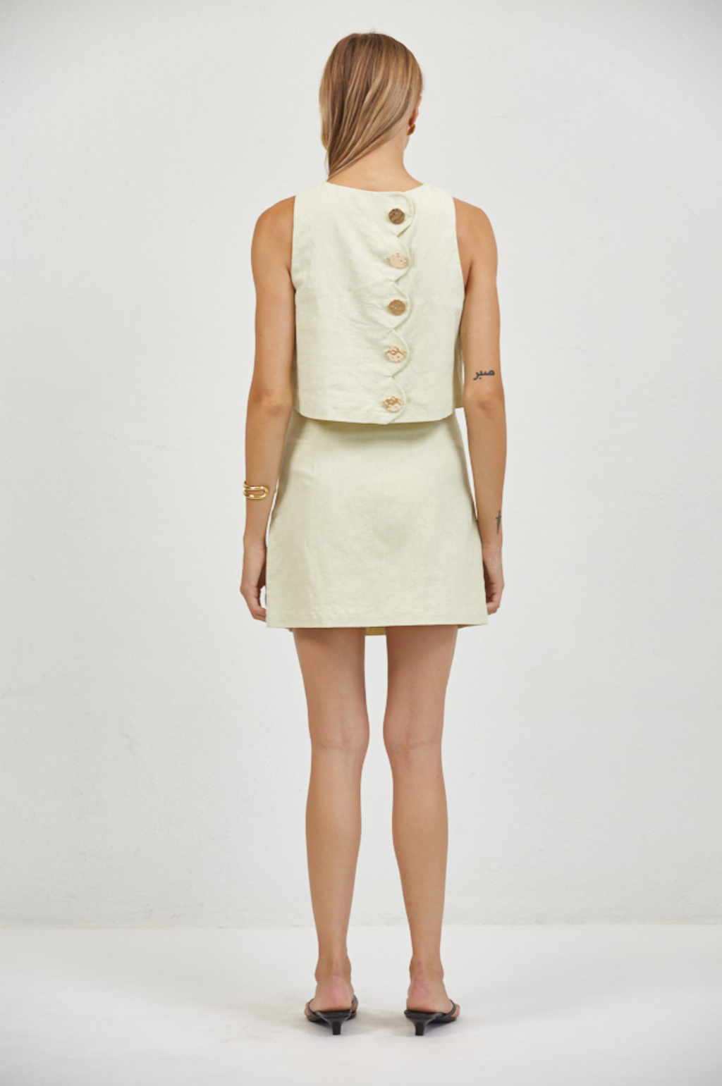 MOD BUTTONED TOP