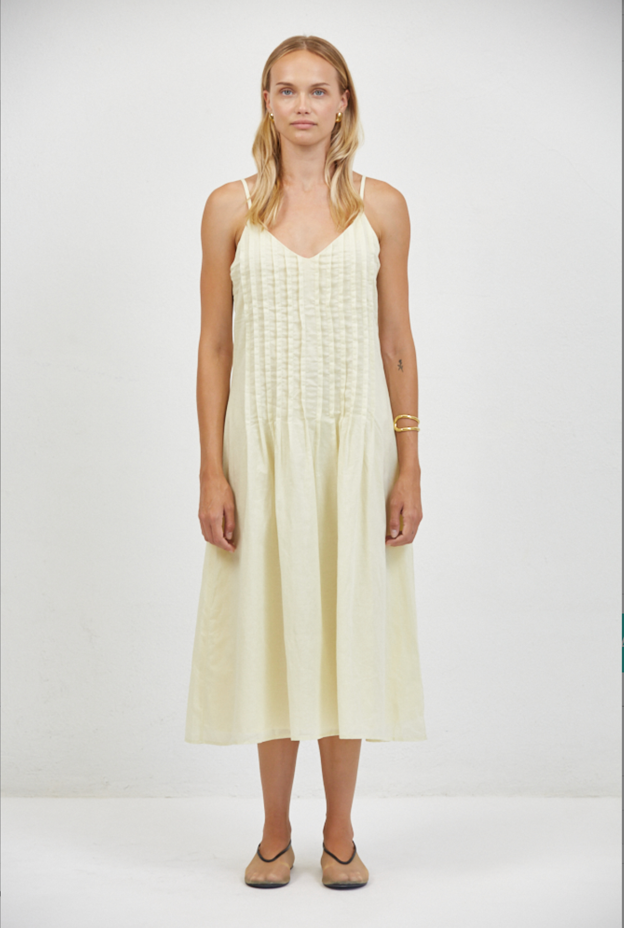 MADINE SLEEVELESS DRESS