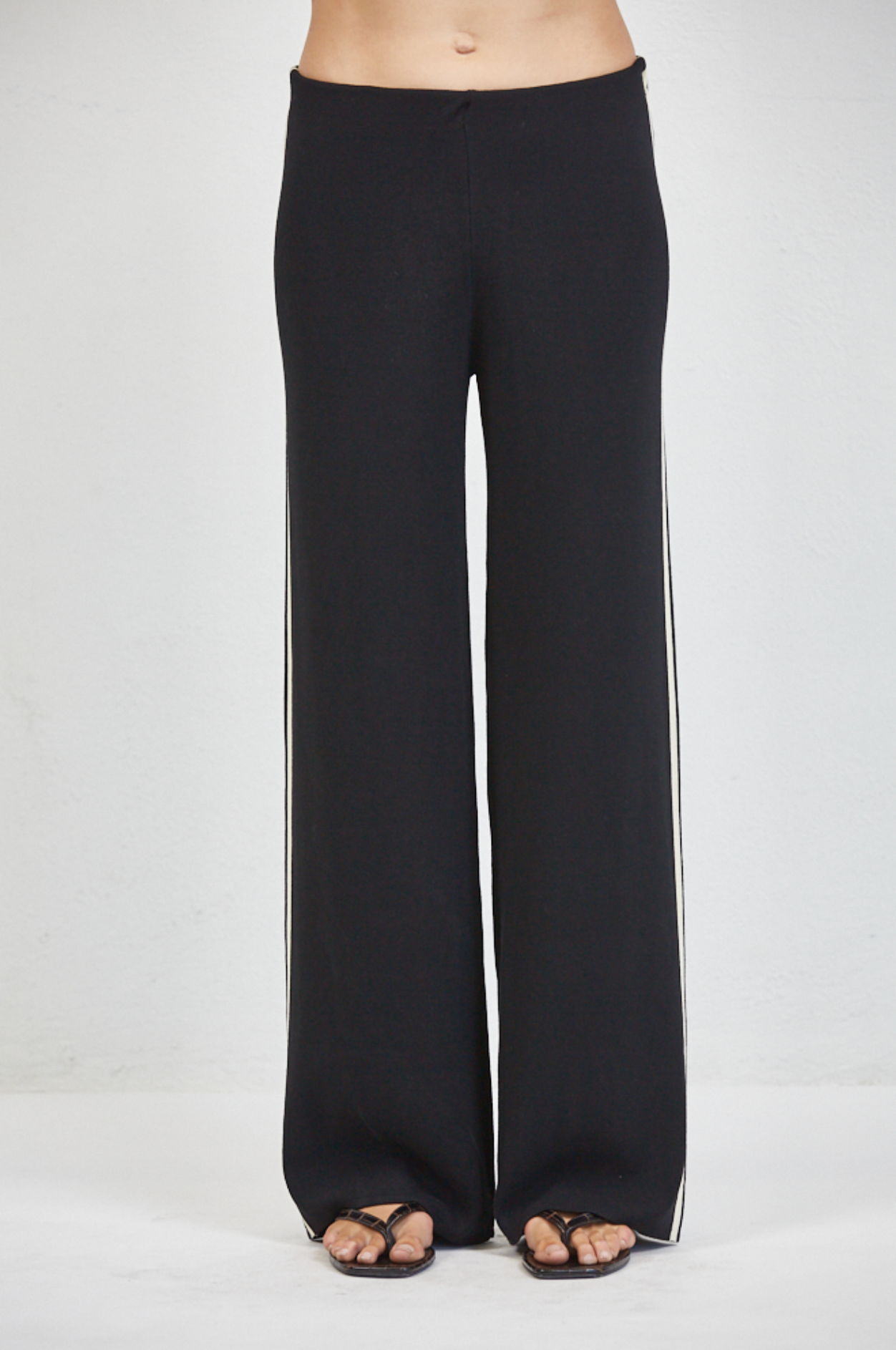 KNIT STRAIGHT LEG PANTS
