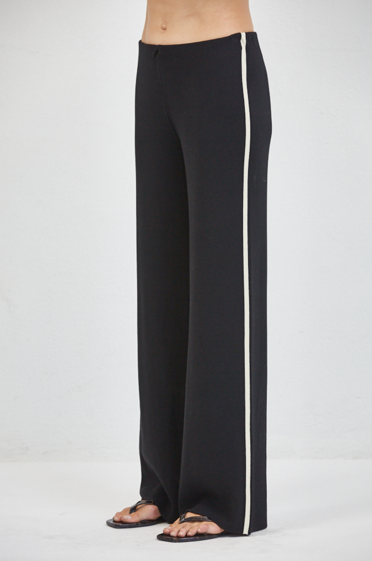KNIT STRAIGHT LEG PANTS