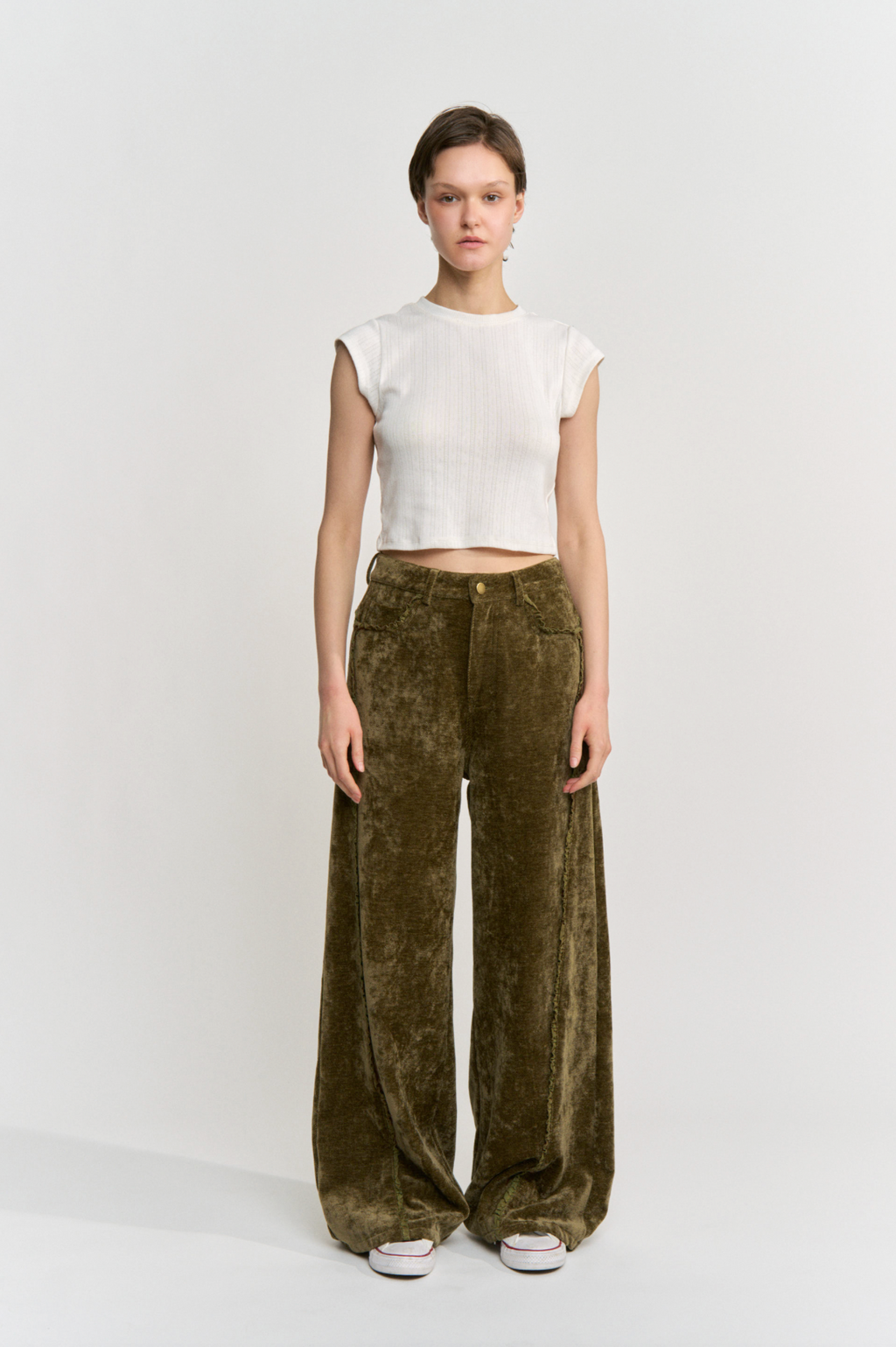 THE OLIVE CORDUROY PANTS