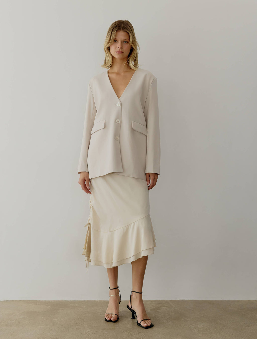 The Eleanor Blazer | Deep V-Neck Oversized Blazer