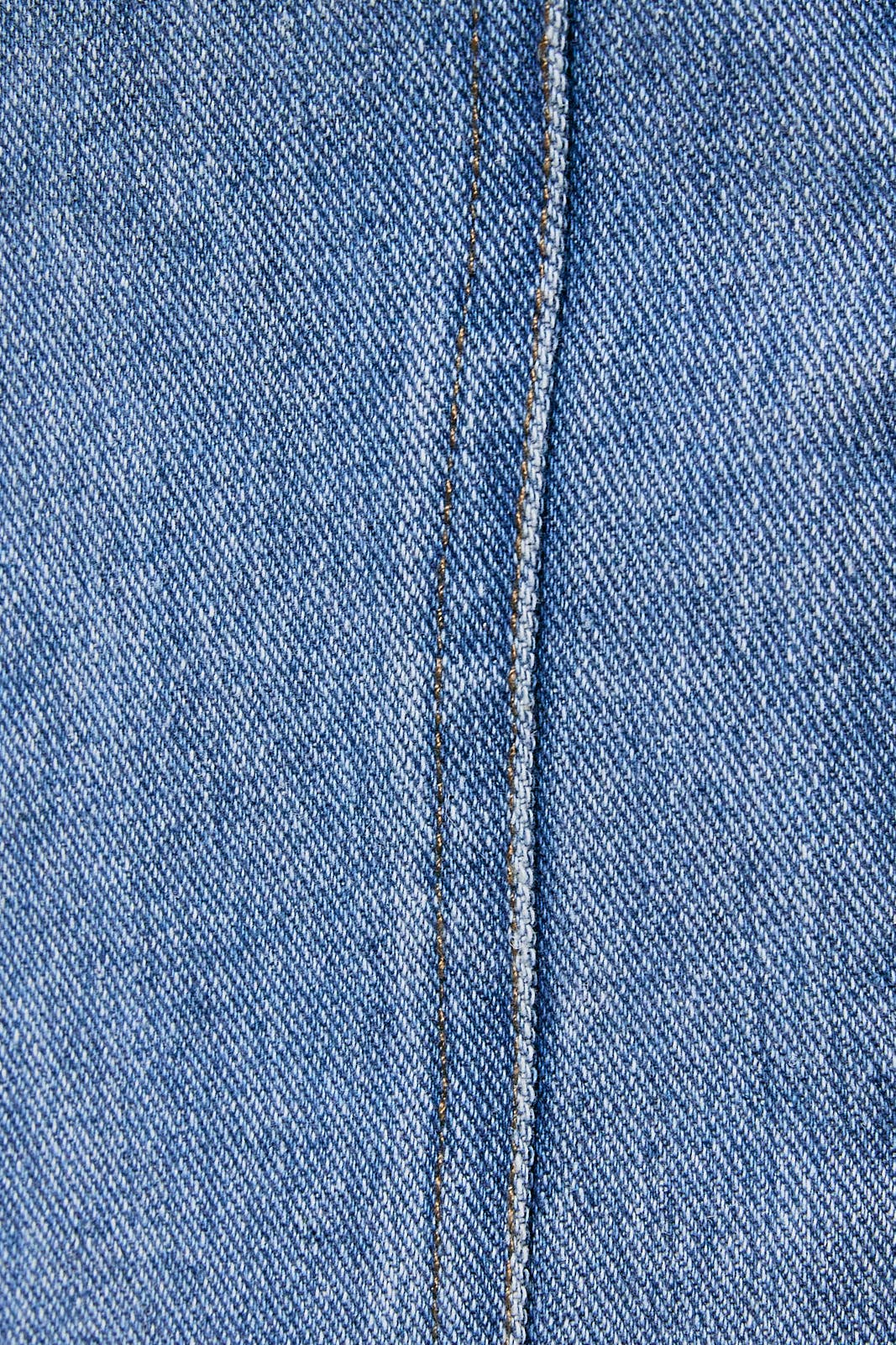MID RISE DENIM SHORTS