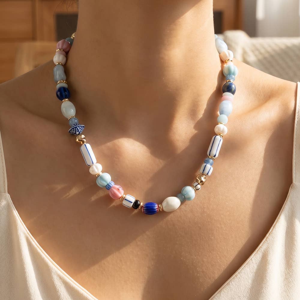 MIXED GLASS BEAD NECKLACE