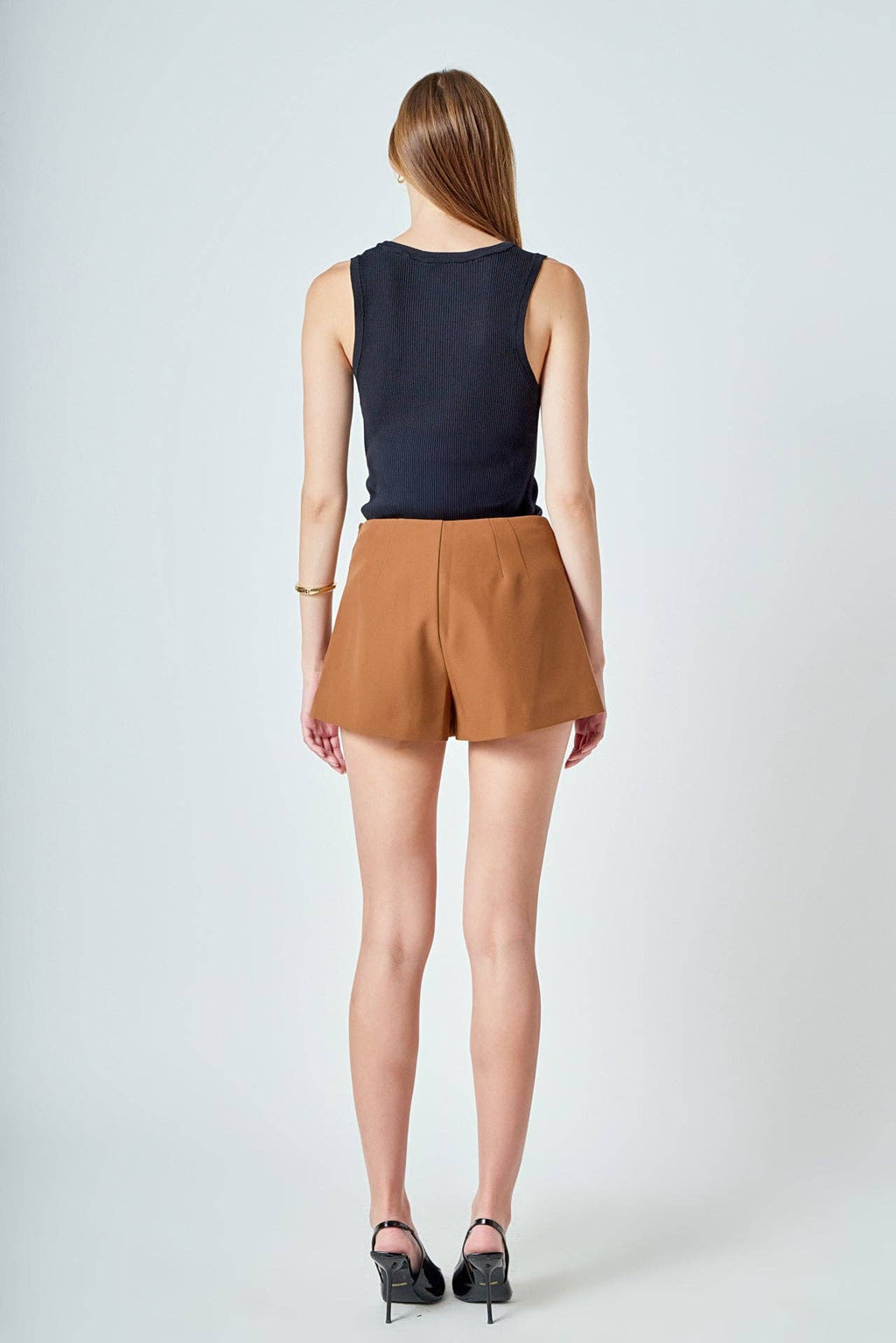 LOW RISE TAILORED SHORTS