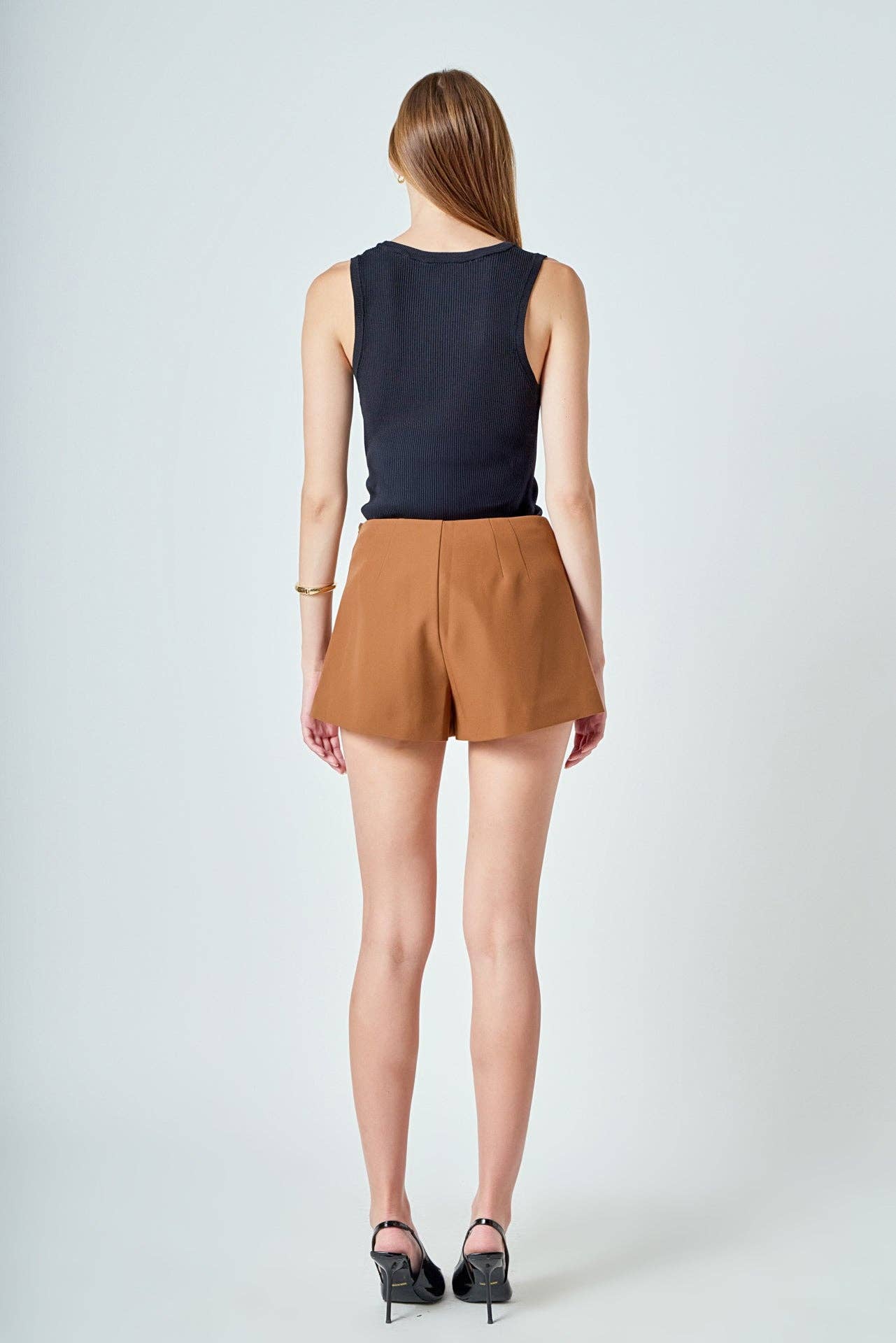 LOW RISE TAILORED SHORTS