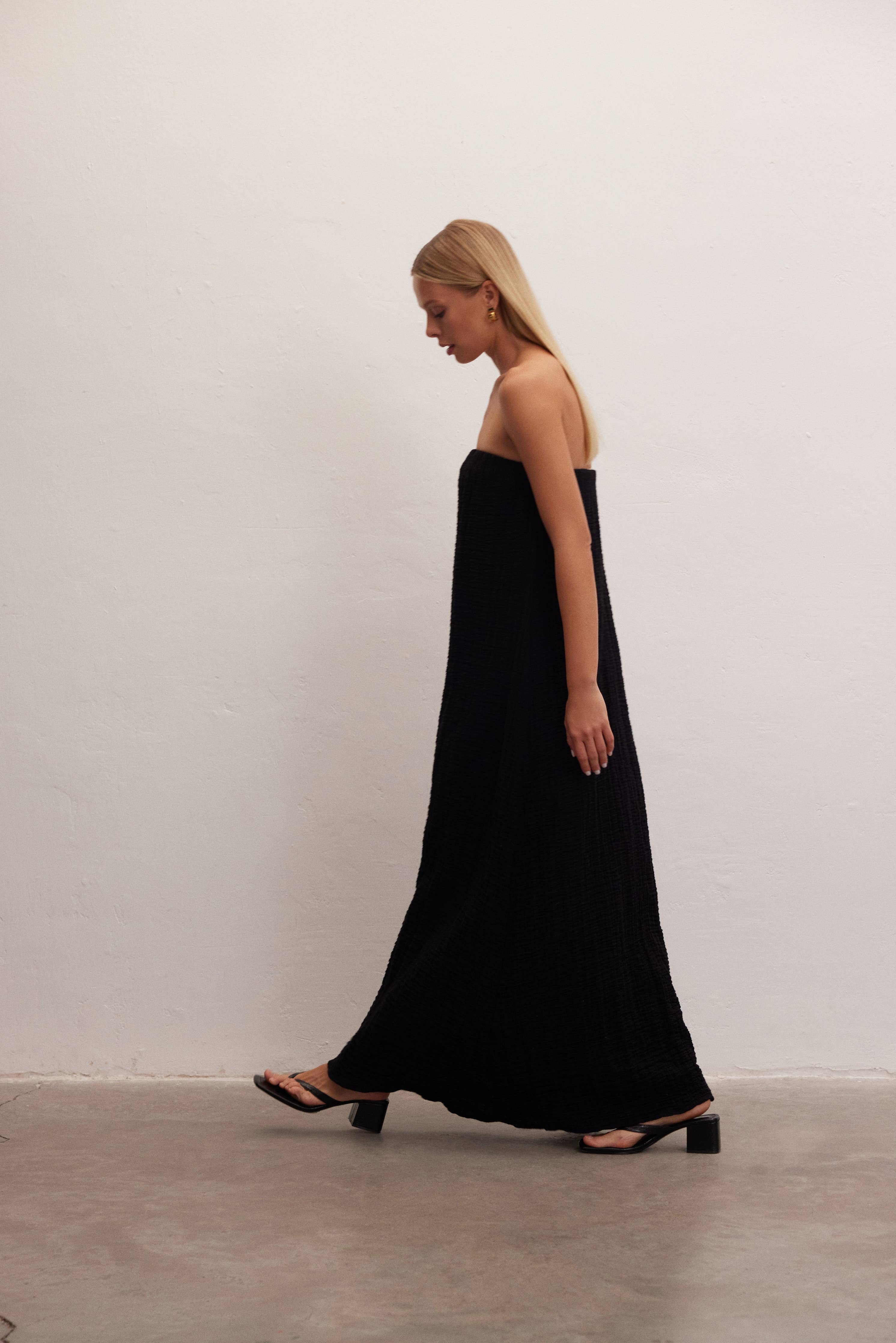 Zephyr | Textured Strapless Dress