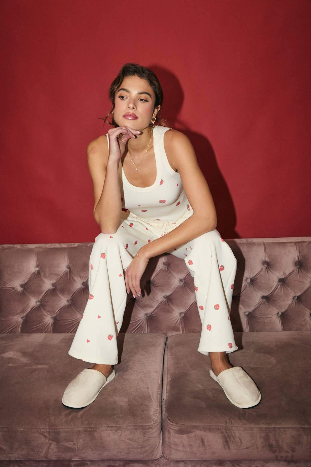 Scoop Neck Sleeveless Strawberry Print Tank top