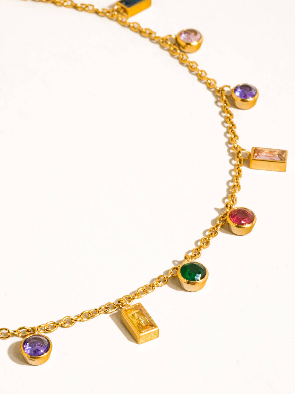 VELOUTINE CHARM NECKLACE