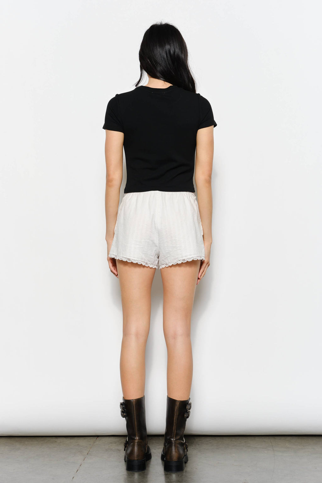 OYSTER BEAD EMBROIDERED TEE
