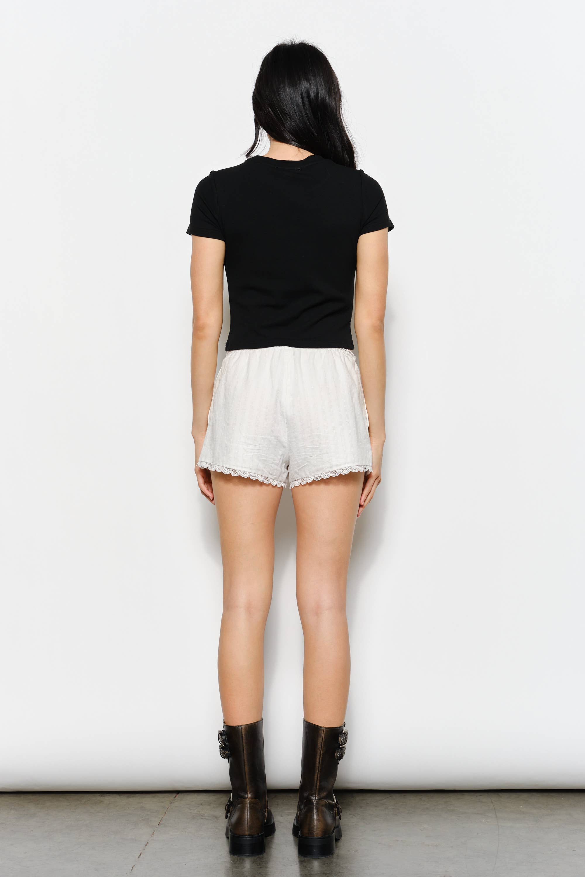 OYSTER BEAD EMBROIDERED TEE