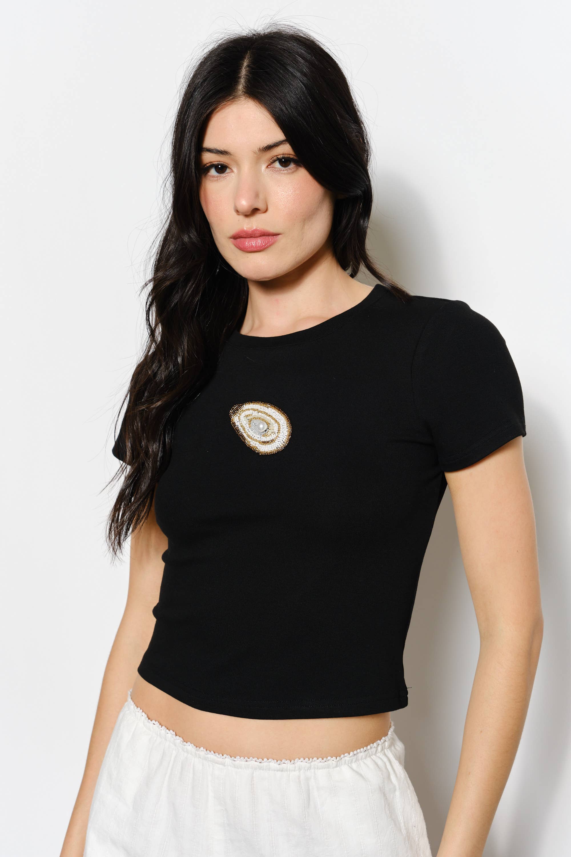 OYSTER BEAD EMBROIDERED TEE