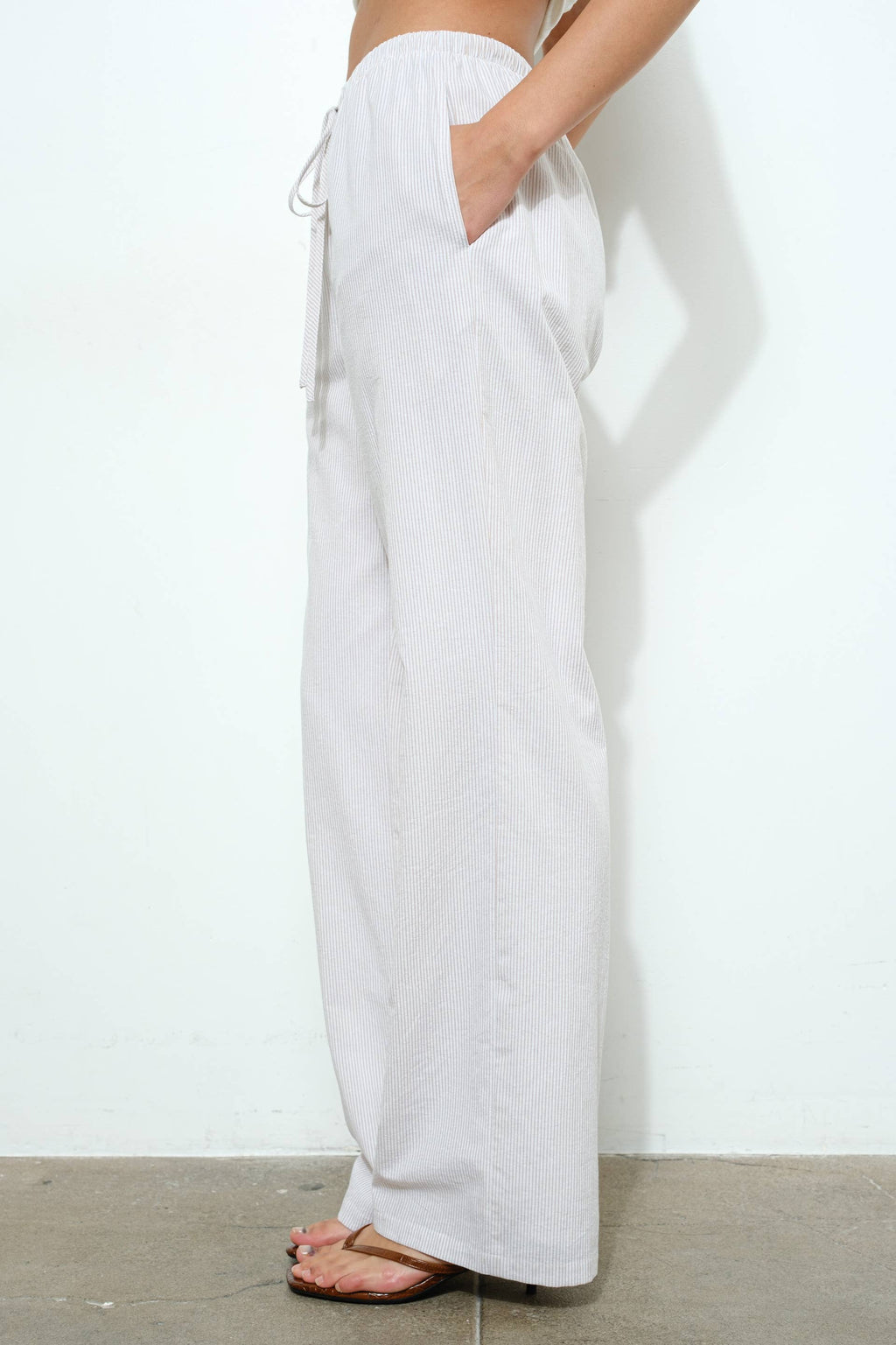 SIMPLE DRAWSTRING PANTS