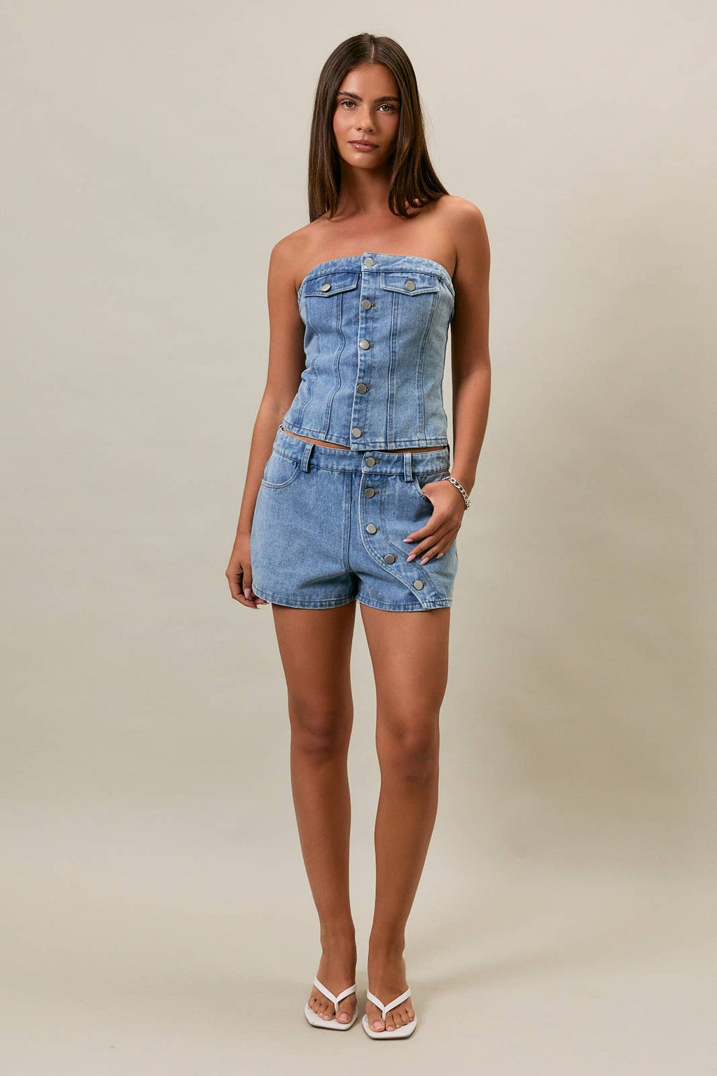 MID RISE DENIM SHORTS