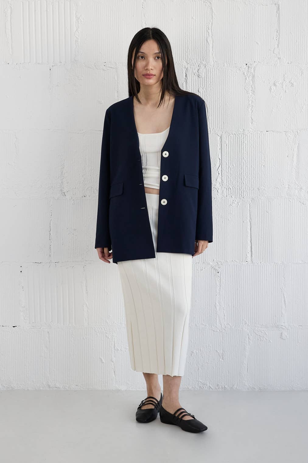 The Eleanor Blazer | Deep V-Neck Oversized Blazer