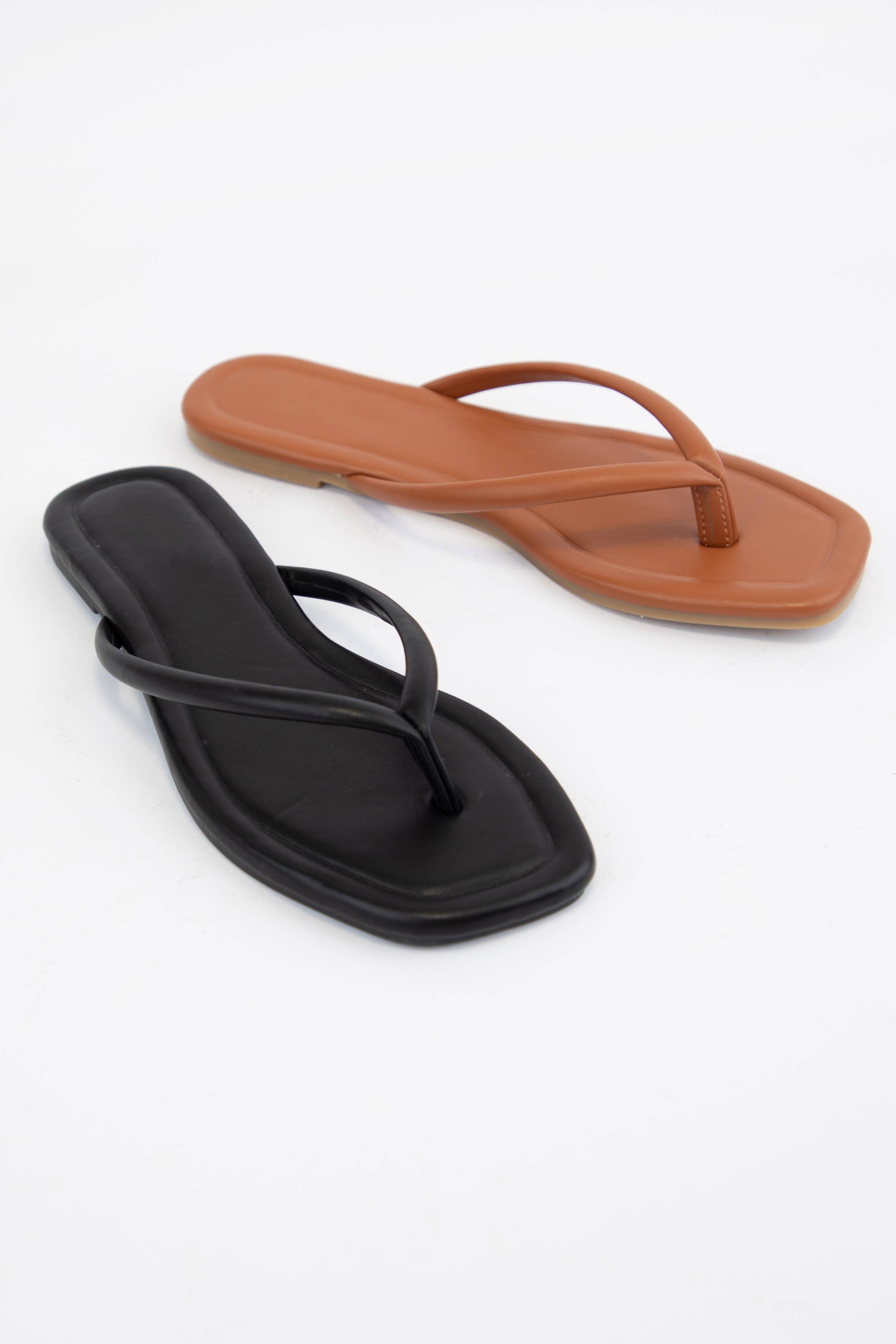 TALLULAH-1 SOLID COLOR SQUARE-TOE THONG SANDAL