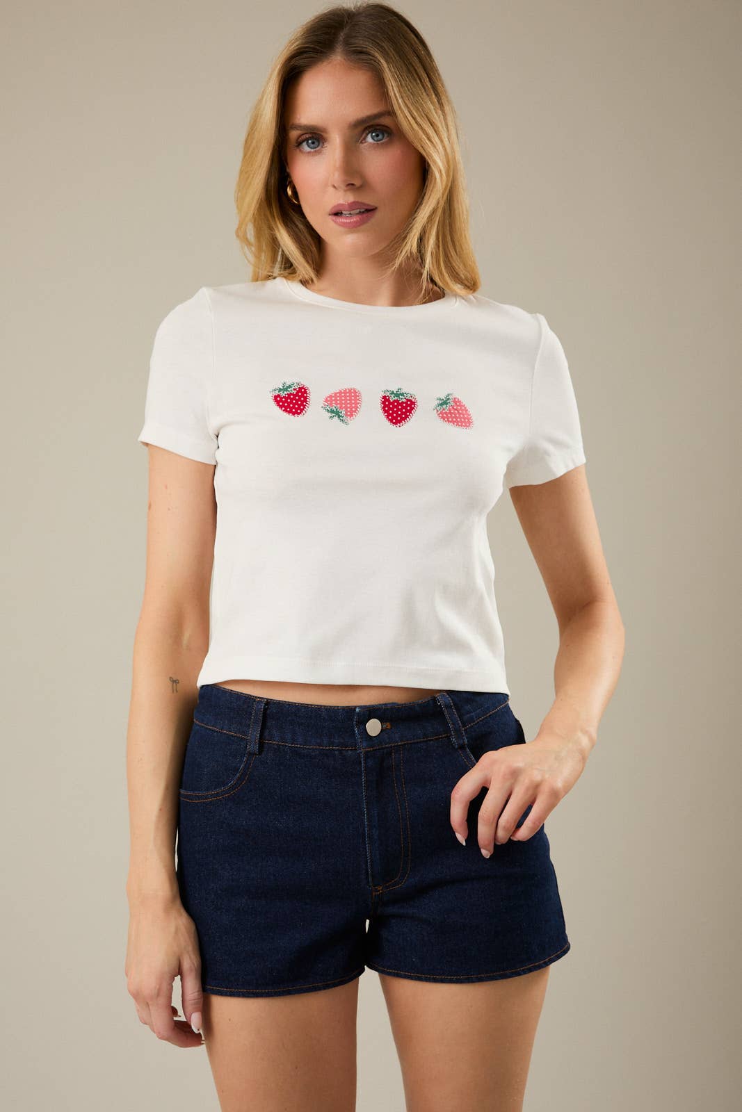 CREW NECK "STRAWBERRY" T-SHIRT