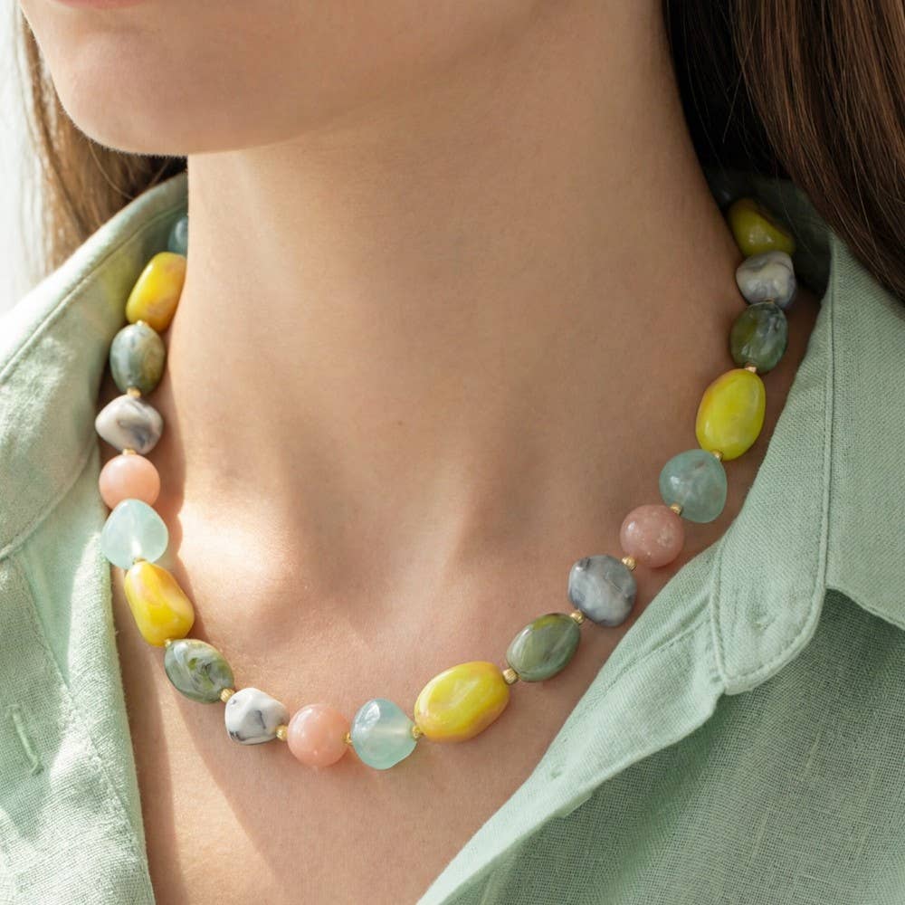 MARBLE RESIN BEADED NECKLACE