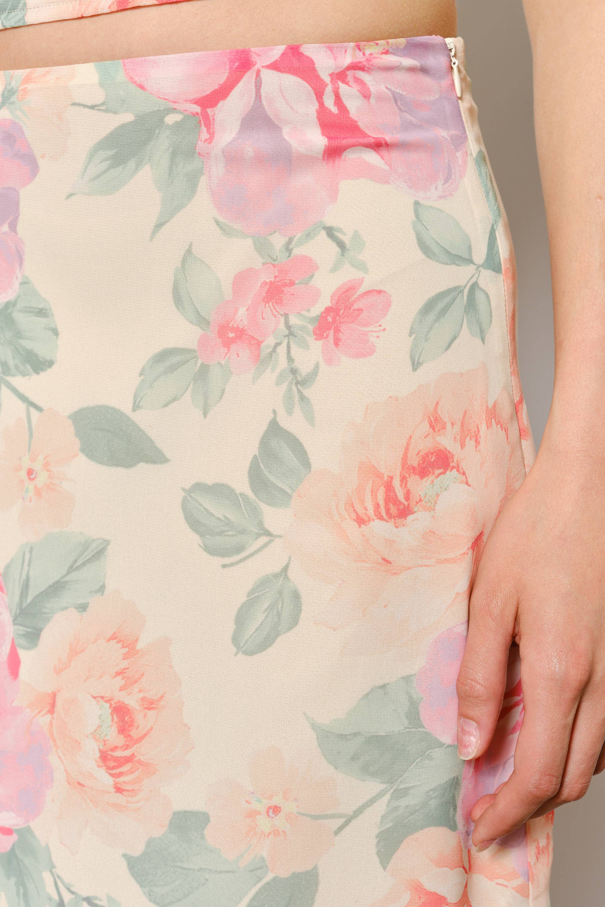 EMILIA EXCLUSIVE FLORAL PRINT SKIRT