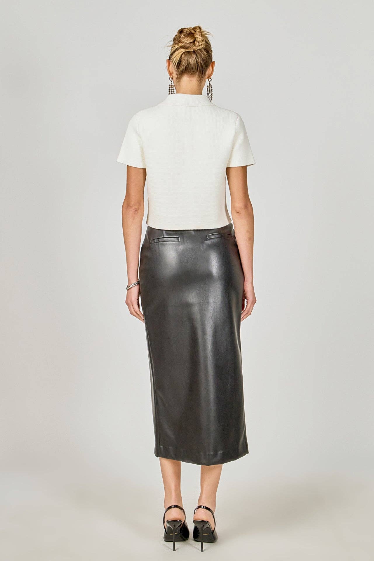 JEWL BUTTONED CROPPED KNIT TOP