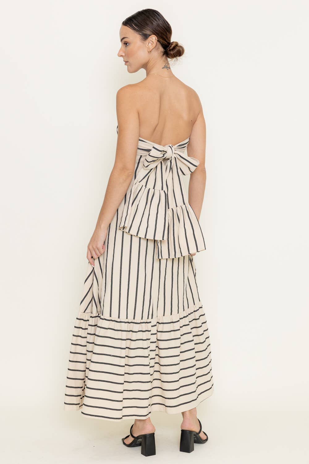 STRAPLESS STRIPES BACK TIE STRAP MAXI DRESS