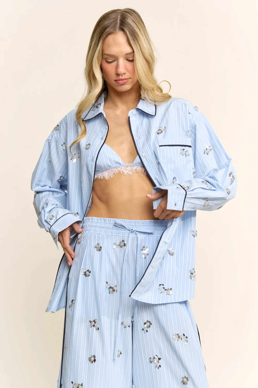 RUNAWAY BUTTON UP SHIRT