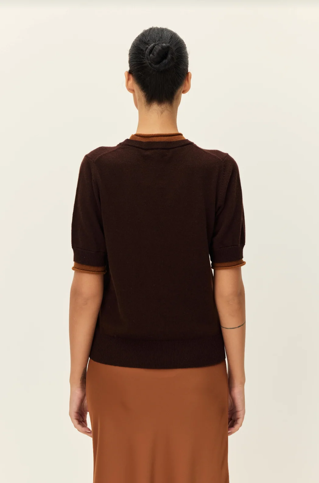 SLOANE CONTRAST CREW NECK SWEATER